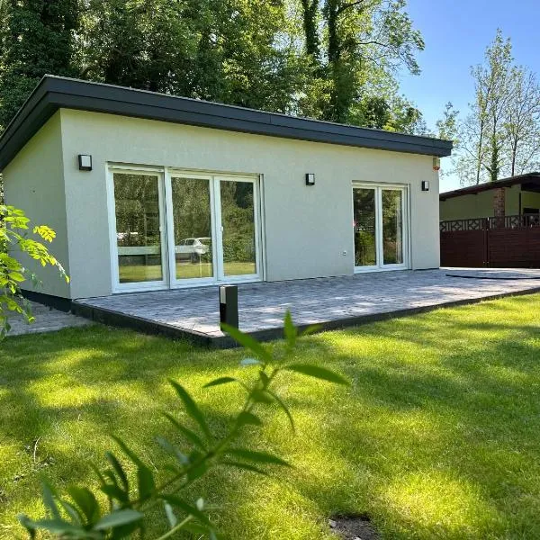 Ferienhaus Seeidyll, hotel v destinaci Neuruppin