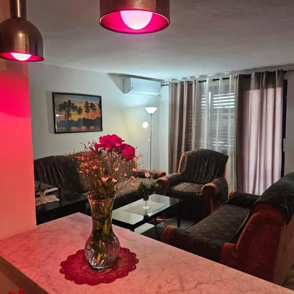 Apartmani, sobe Žiža, hótel í Zimovnik