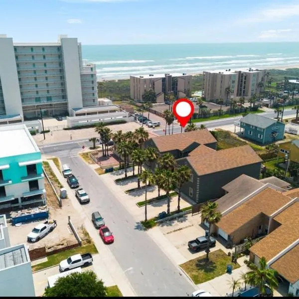 2 Bed 2 Bath 1st Floor Condo By Beach w Pool, hotel v destinaci South Padre Island