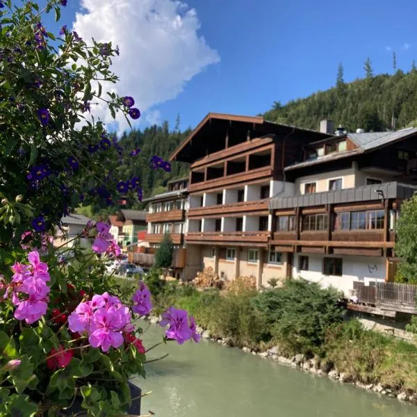 Hotel LukasMayr, hotel v mestu Enzingerboden