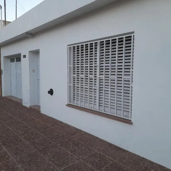 Alojamiento BRAGADO, hotel di Bragado