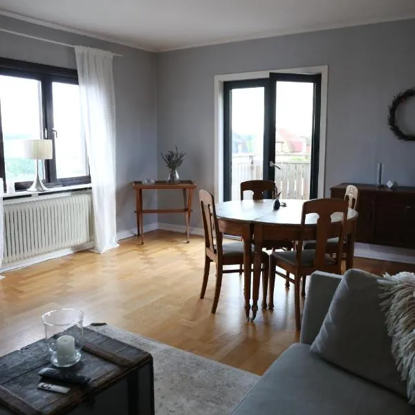 Lägenhet nära hav och centrum, hotel v destinaci Halmstad