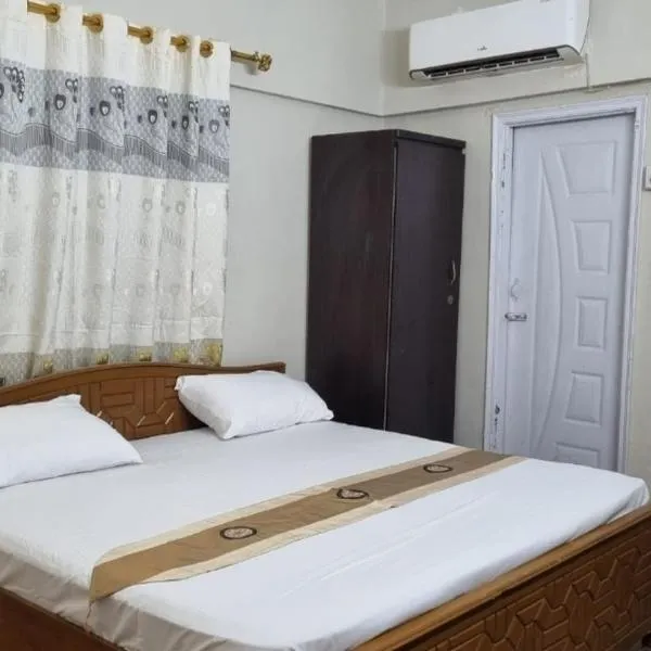 Furnished One Bedroom appartment with kitchen, hotel v destinaci Karáčí
