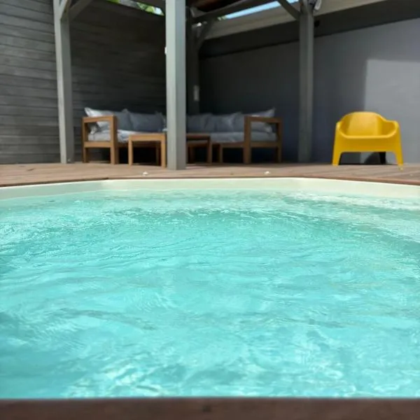 Au domaine du commandant, hotel v destinaci Bouillante