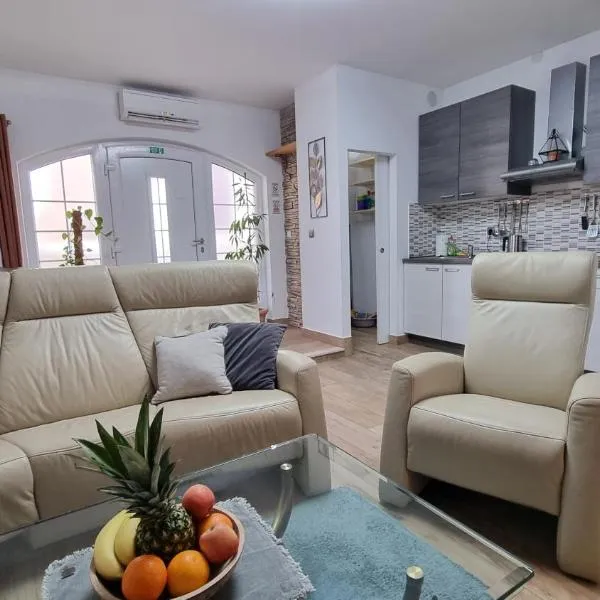 Apartman OLI, hotel v destinaci Podstrana