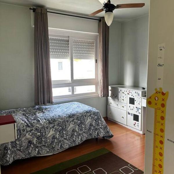 Amplo apartamento com 2 garagens - Foto 4