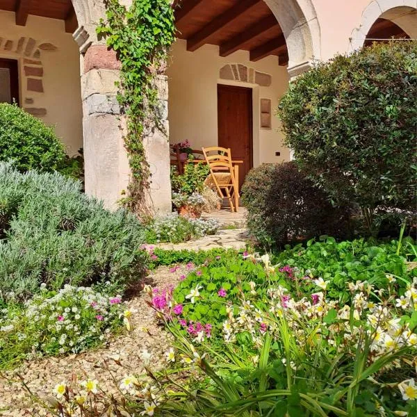 B&B S'Omu Antiga, hotel v destinaci Nureci
