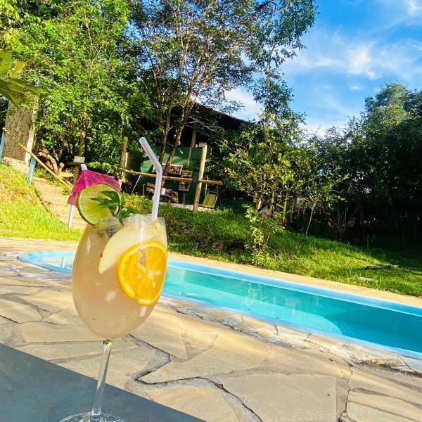 Chalé Rio Piscina Cozinha Área de Lazer Pertinho da CidadeMaravilha