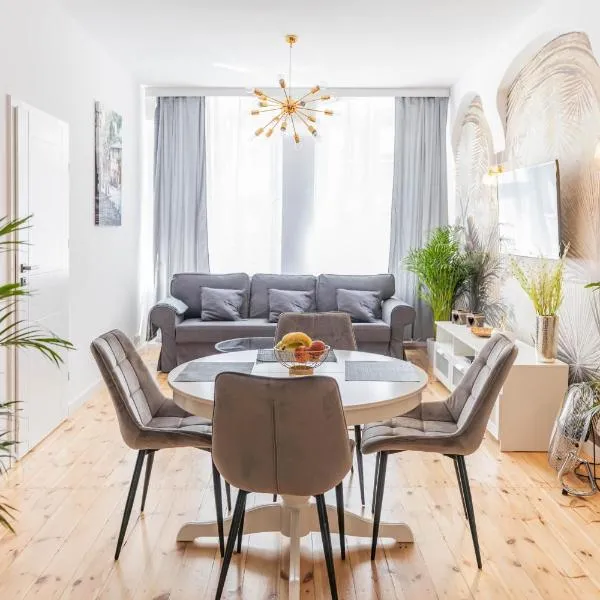 Apartament Podkoziołek Stary Rynek، فندق في بوزنان