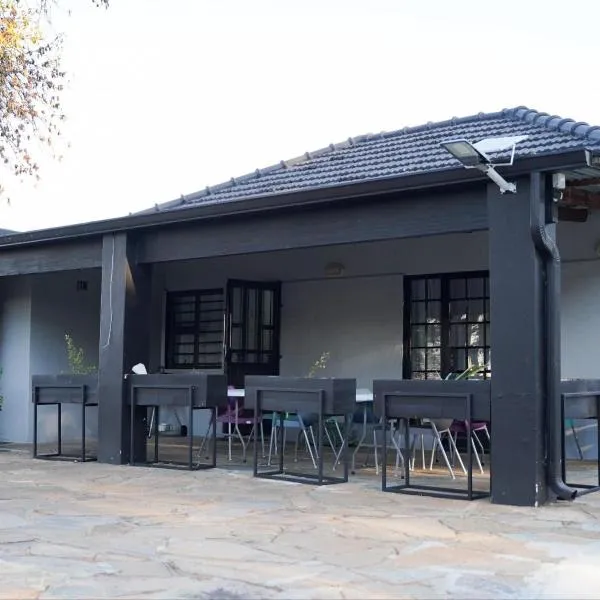 Aqua Guest House, hotel in Sandown