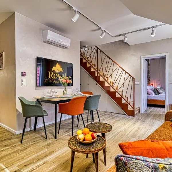 Apartamenty dwupoziomowe KARKONOSKIE KOLORY by Royal Aparts, hótel í Karpacz
