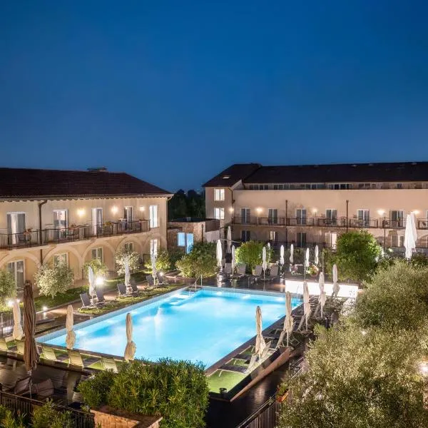 Leonardo Hotel Lago di Garda - Wellness and Spa, hotel v destinaci Lazise
