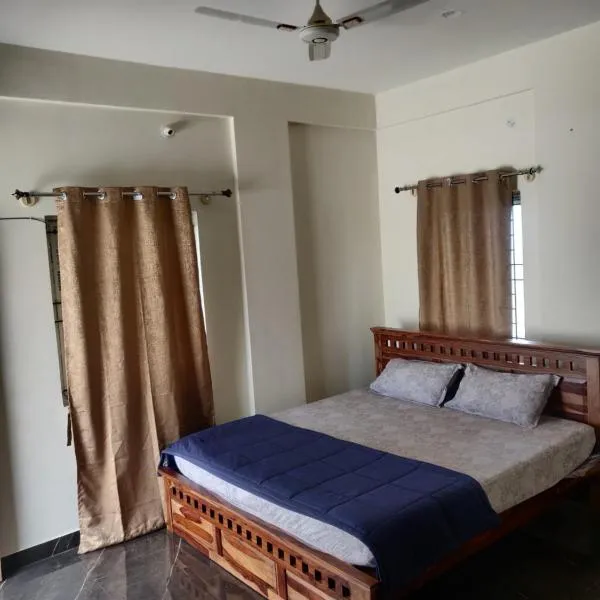 Castle Hebbal Room with Kitchen, hotel in Bangalore