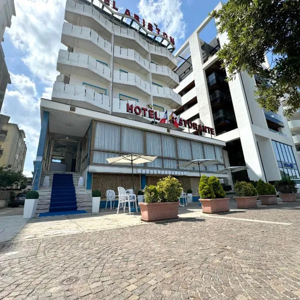 Hotel Ariston, хотел в Розапинета