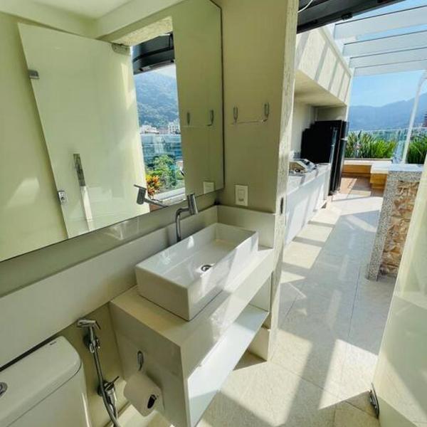 Cobertura Estilosa com Vista Linda e Privacidade - Foto 3