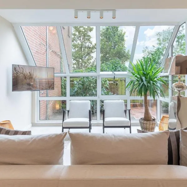 Ferienwohnung Hafen-Zeit direkt am Husumer Hafen, hotel in Husum