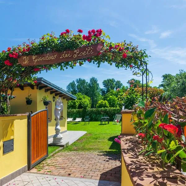 B&B Il Giardino dei Poeti and Apartaments – hotel w Lukce