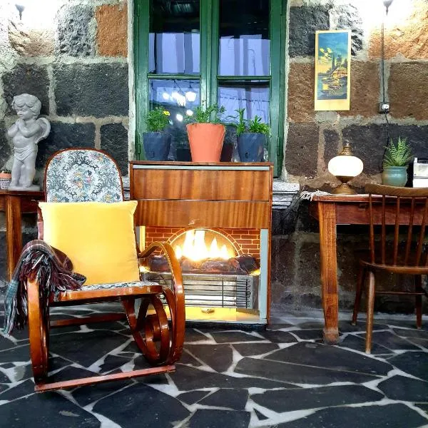 Onoyi Tun Guest House, hotel in Gyumri