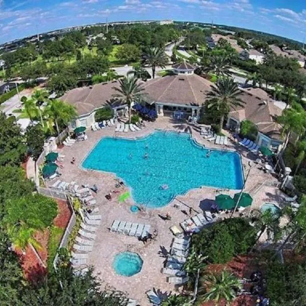 Disney Fan Condo-Renovated 2024, hotel em Kissimmee