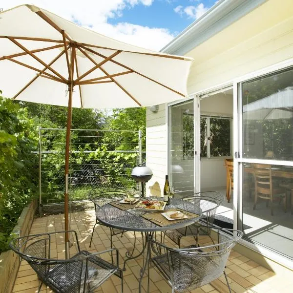 luxury abalina cottages, hotel in Bright