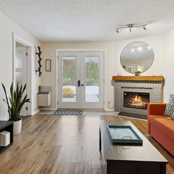 Whispering Pines Escape, hotel in Collingwood