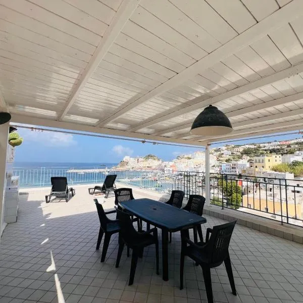 Casa Silvia - Immobilevante, hotel in Ponza