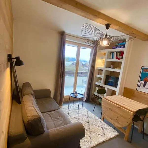 Appartement 4 personnes centre village, hotel in Samoëns