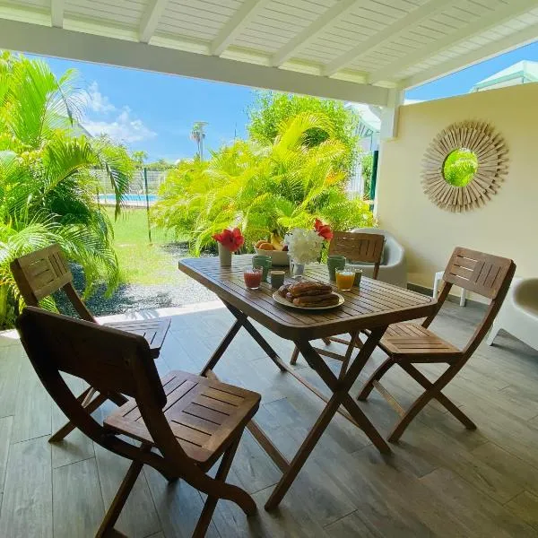 Cosy Maracuja, appartement calme à 2 min de la plage !, hotel v destinaci Orient Bay