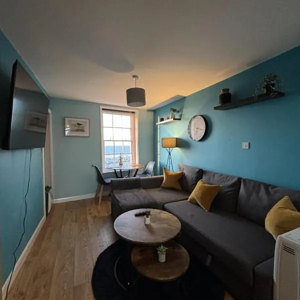Fort Cresent Sea View Apartment, отель в городе Маргит
