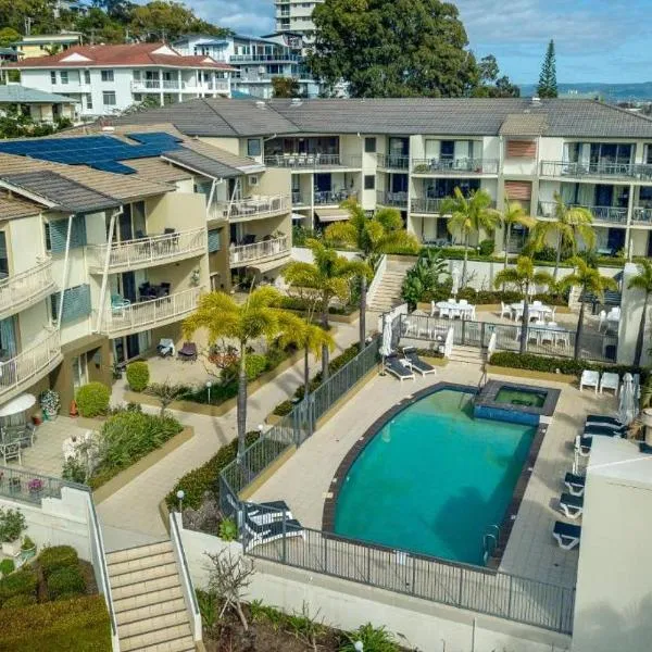 The Village Holiday Apartments at Burleigh Heads, hotel in Gold Coast