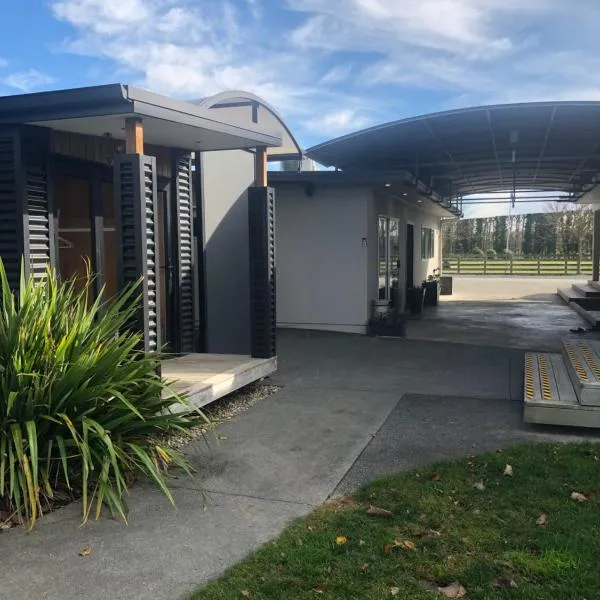 Self Contained gem in the country, near to town โรงแรมในTwyford