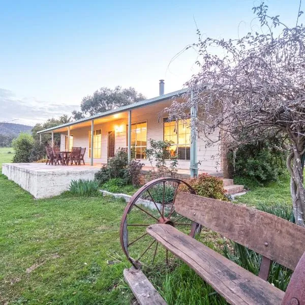 Hillview, Halls on Falls Homestead, hotel in Strath Creek