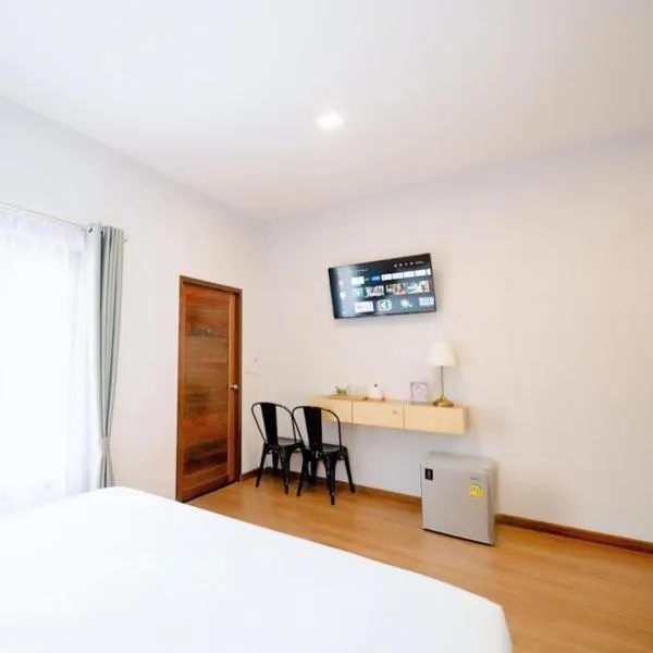 Intha Resort, hotel v destinaci Ban Khao Lao