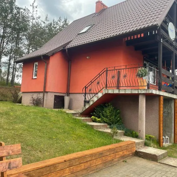 Ptasi dół, hotel sa Sulęczyno