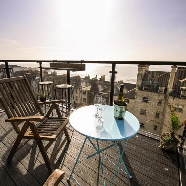 The Sunrise Penthouse, hotel v destinaci Hastings