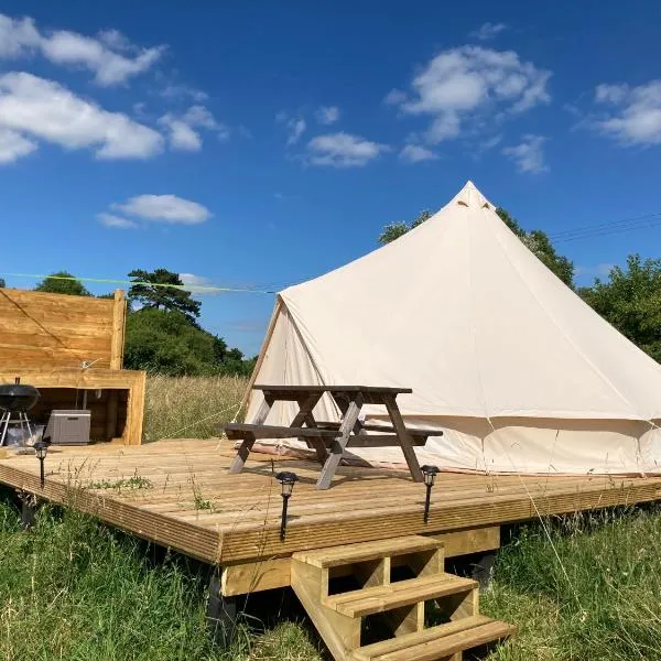브래클리에 위치한 호텔 Walltree House Glamping - Bell Tent