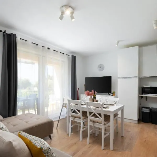 Apartment Lotta with garden, hotel in Tar