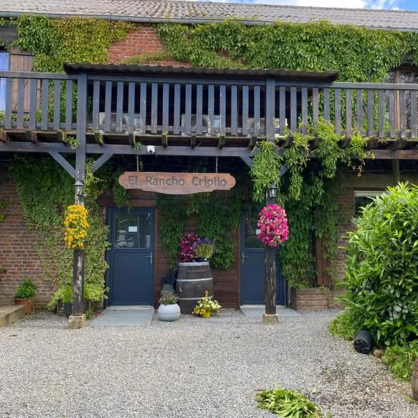 El Rancho Criollo Rooms and Gites, hotel in Maubert-Fontaine