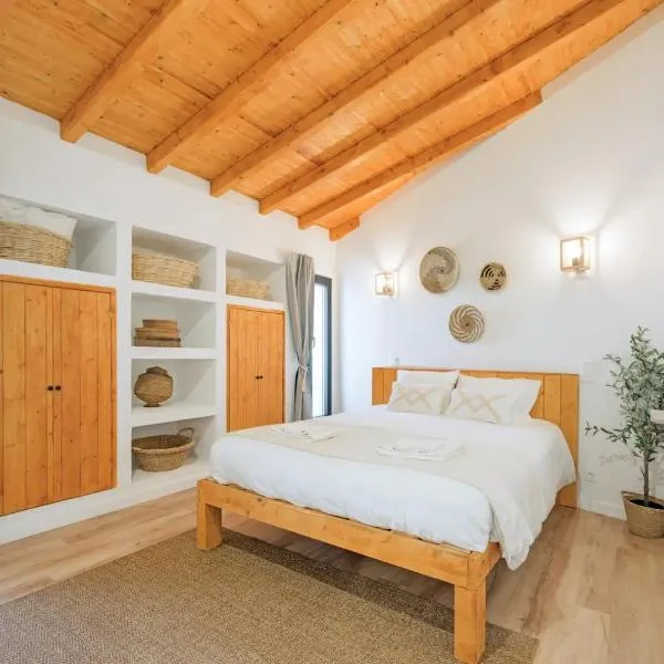 Esteva CountryHouse, hotel di Rogil