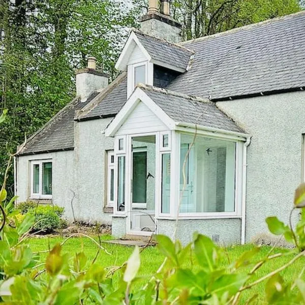 Cosy Country House in Deeside, hotel in Finzean