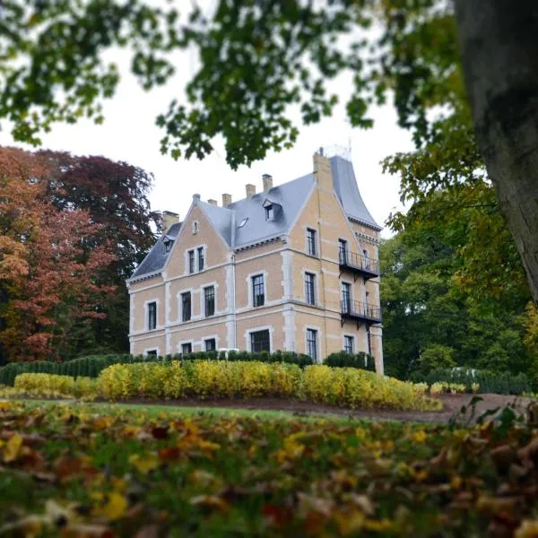 Chateau Beausaint, hotel in Marcourt