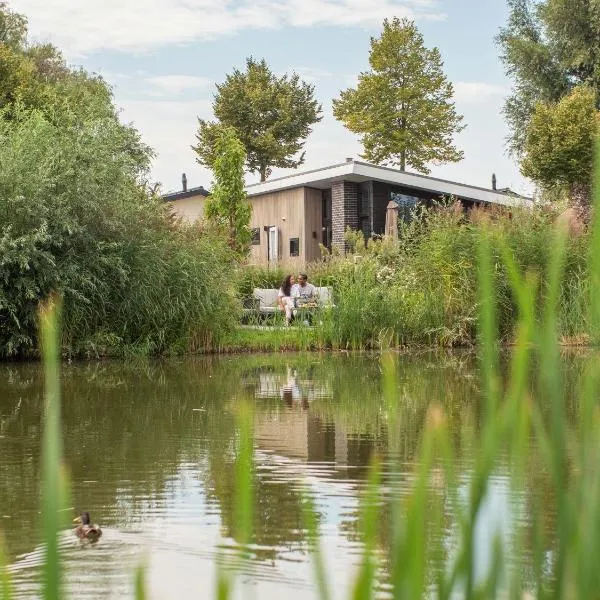 TopParken – Recreatiepark het Esmeer, hotelli kohteessa Wijk en Aalburg