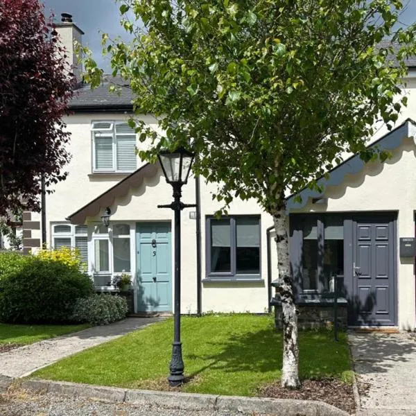 Tulfarris Resort Spa & Holiday Village 2 Bedroom Lodge Sleeps 4, hotel v destinaci Blessington