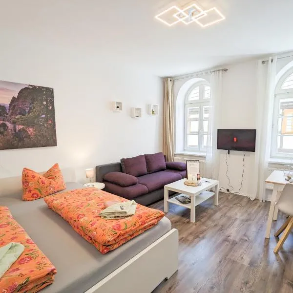 F0 - Urlaubsmagie - Kleine voll ausgestattete Wohnung mit Gemeinschaftsgarten, -pool & -sauna, hotel v destinaci Sebnitz