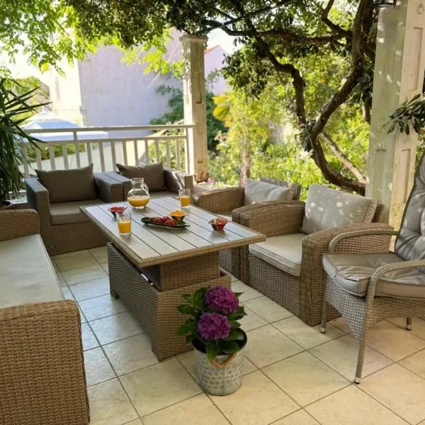 Castri illius maris, hotel v destinaci Mali Ston