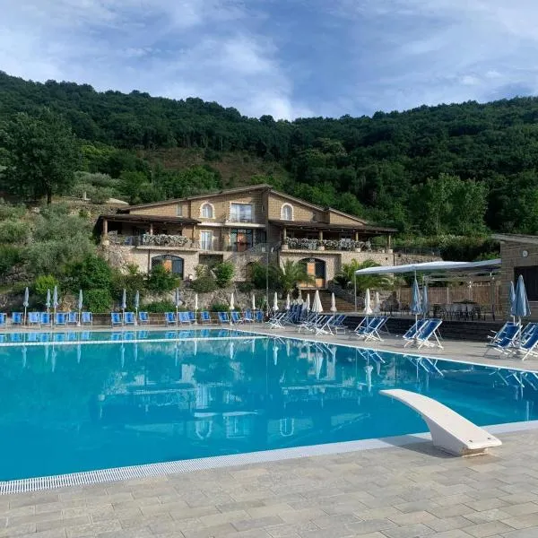 Le Rocce, hotel in SantʼAgata deʼ Goti