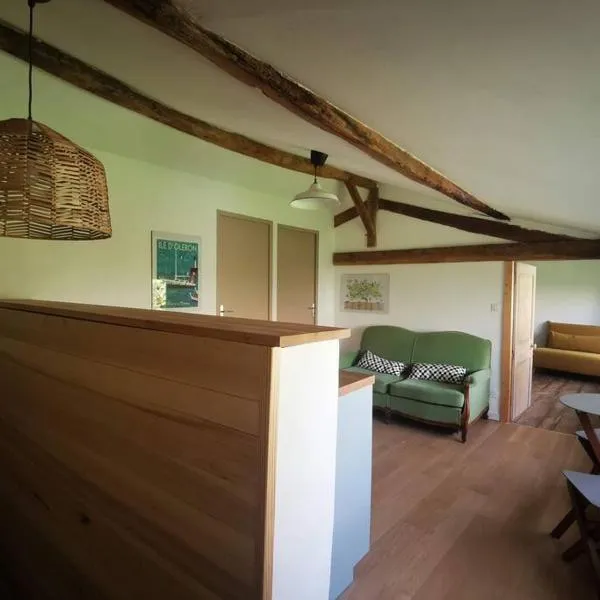 Gîte chaleureux à Cherveux, hotel em Cherveux