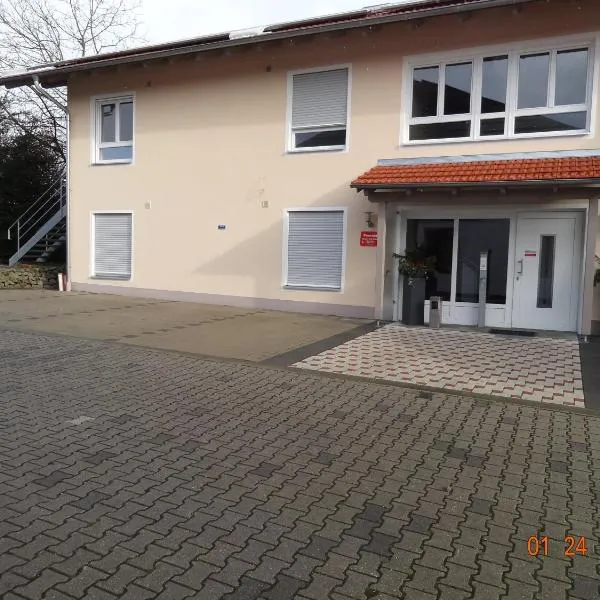 Pension Alram Hof, hôtel à Taufkirchen