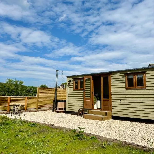 Lintmill Lodges - Thistle Shepherds Hut, hotel v destinaci Sorn