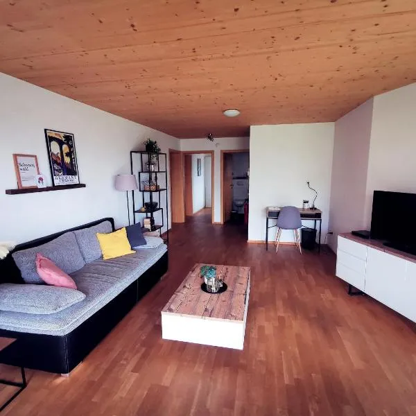 Ferienwohnung Heimatliebe mit Alpenblick, hotel em Weilheim